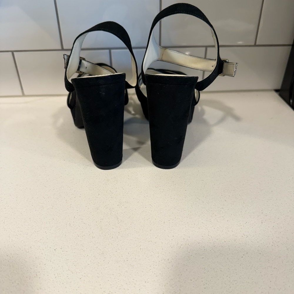 Anne Klein Womens Black Block Heel Sandals Size 7.5 - Picture 3 of 6